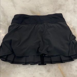 Black lululemon skirt